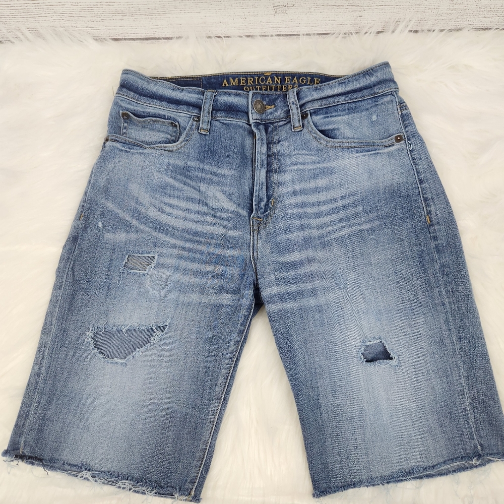 American Eagle Men's Core Flex Light Wash Distressed Jean Shorts